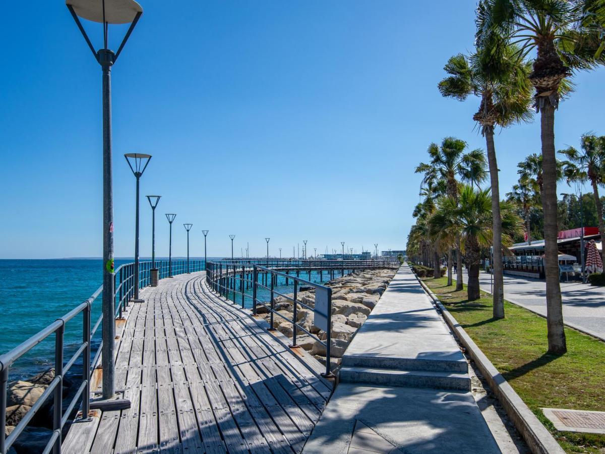 Sanders Cruise Limassol Extérieur photo